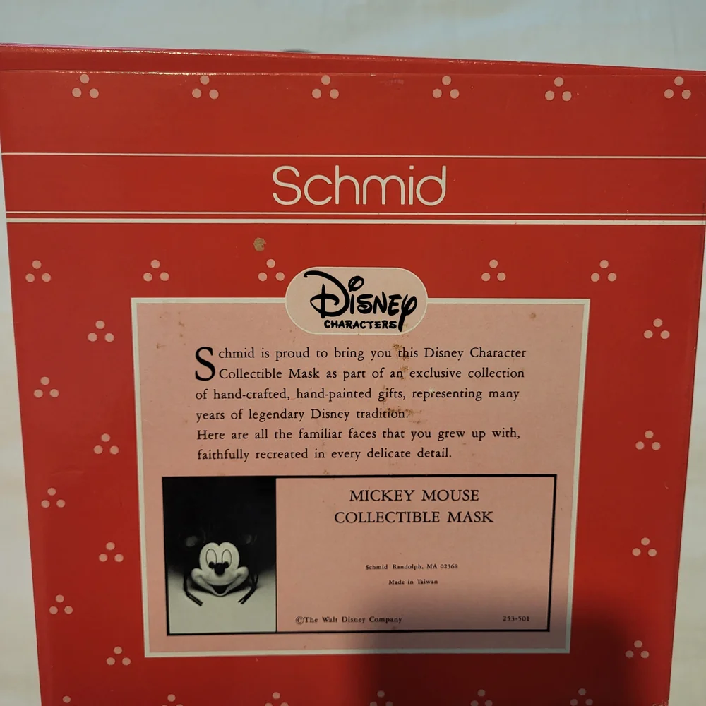 Disney Mickey Mouse Mask with Original Box 8x8 Inches - Picture 4 of 7